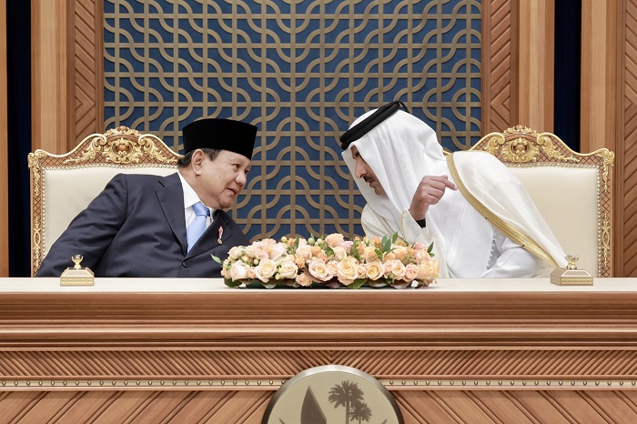 Presiden RI Prabowo Subianto bertemu dengan Emir Qatar Sheikh Tamim bin Hamad Al-Thani di Istana Amiri Diwan. (Dok. Tim Media Prabowo)